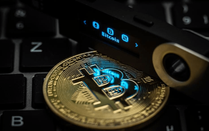 Hot Wallets Vs Cold Wallets: Key Differences