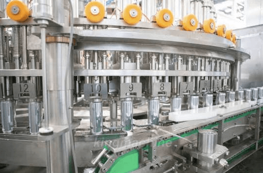 How a Beverage Filling Machine Manufacturer Can Transform Production Efficiency